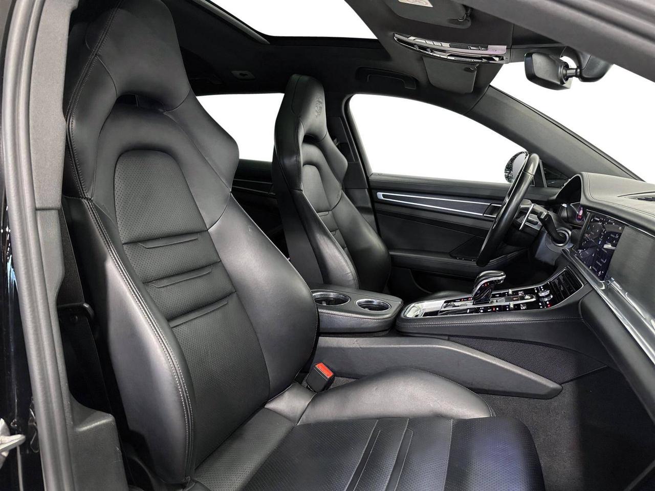 Porsche Panamera Sport Turismo 4 Platinum Edition 330cv