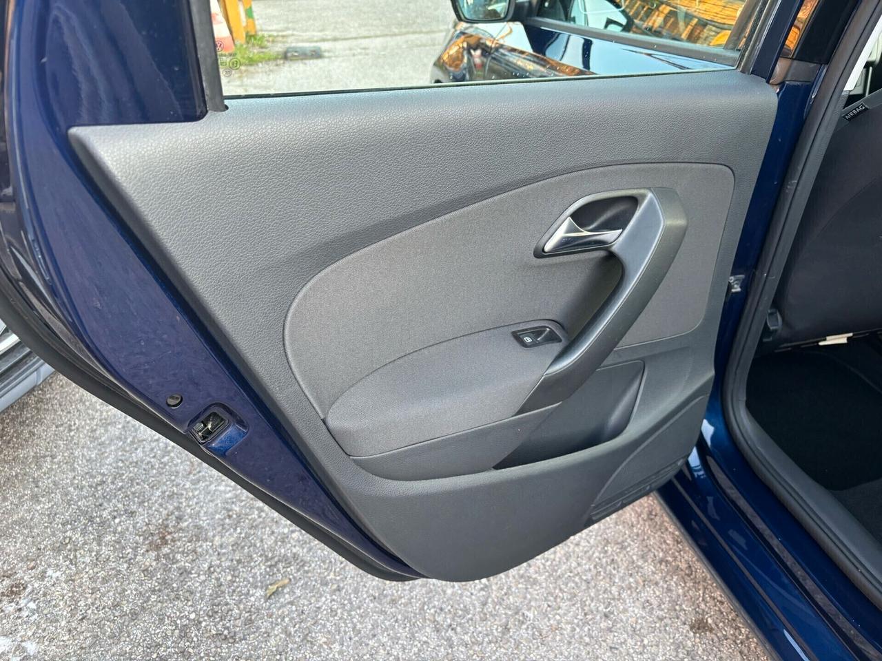 Volkswagen Polo 1.6 TDI DPF 5 porte OK Neopatentati
