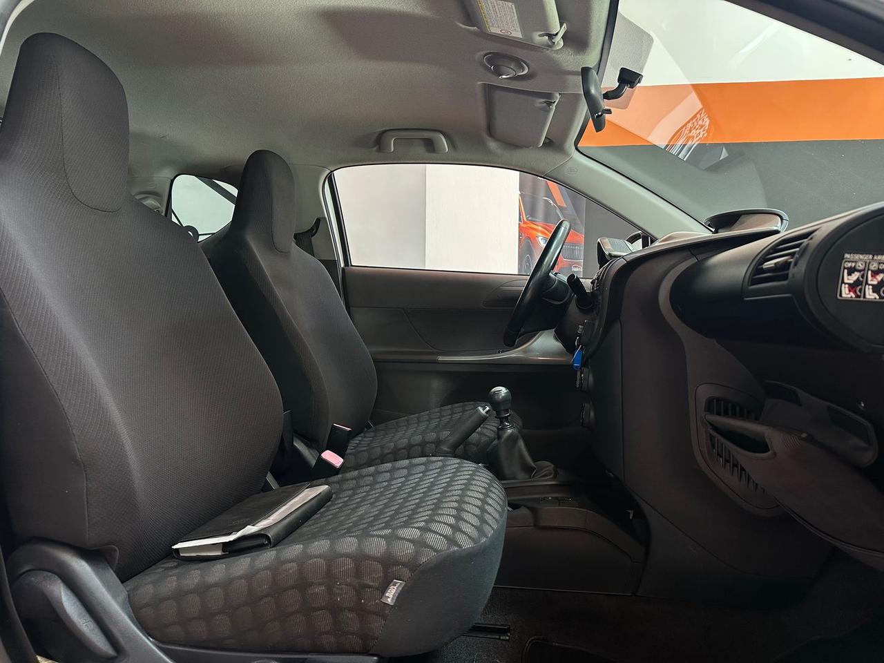 Toyota iQ 1.0 #12013