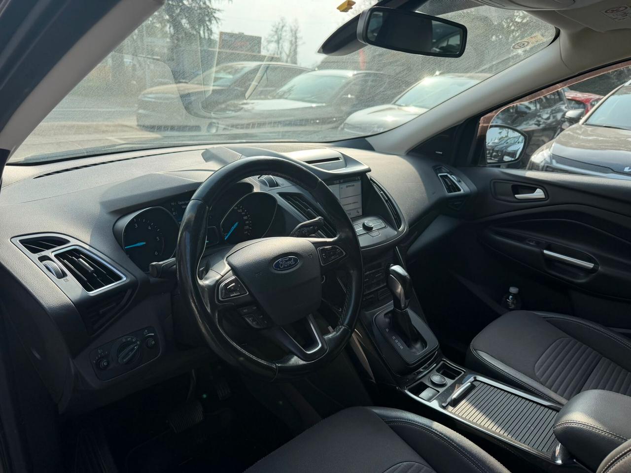 Ford Kuga 1.5 TDCI 120 CV S&S 2WD Powershift Titanium