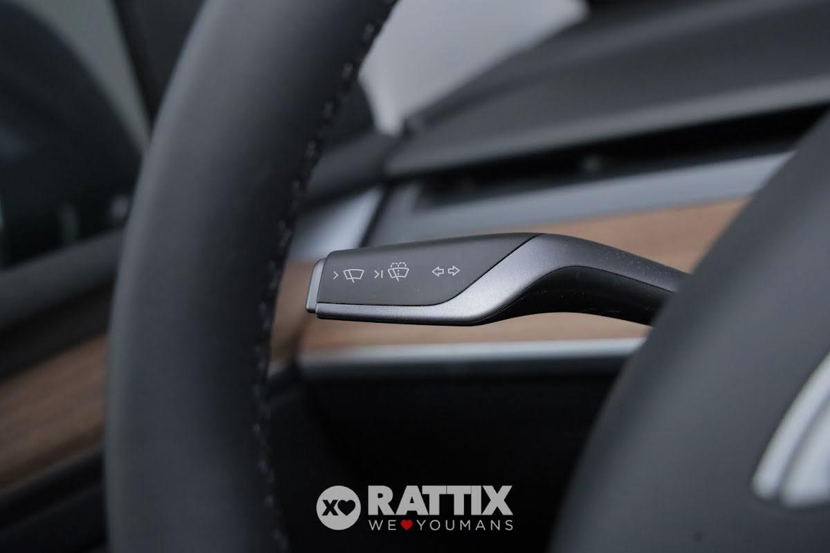 Tesla Model Y Long Range Dual Motor awd + tetto panoramico