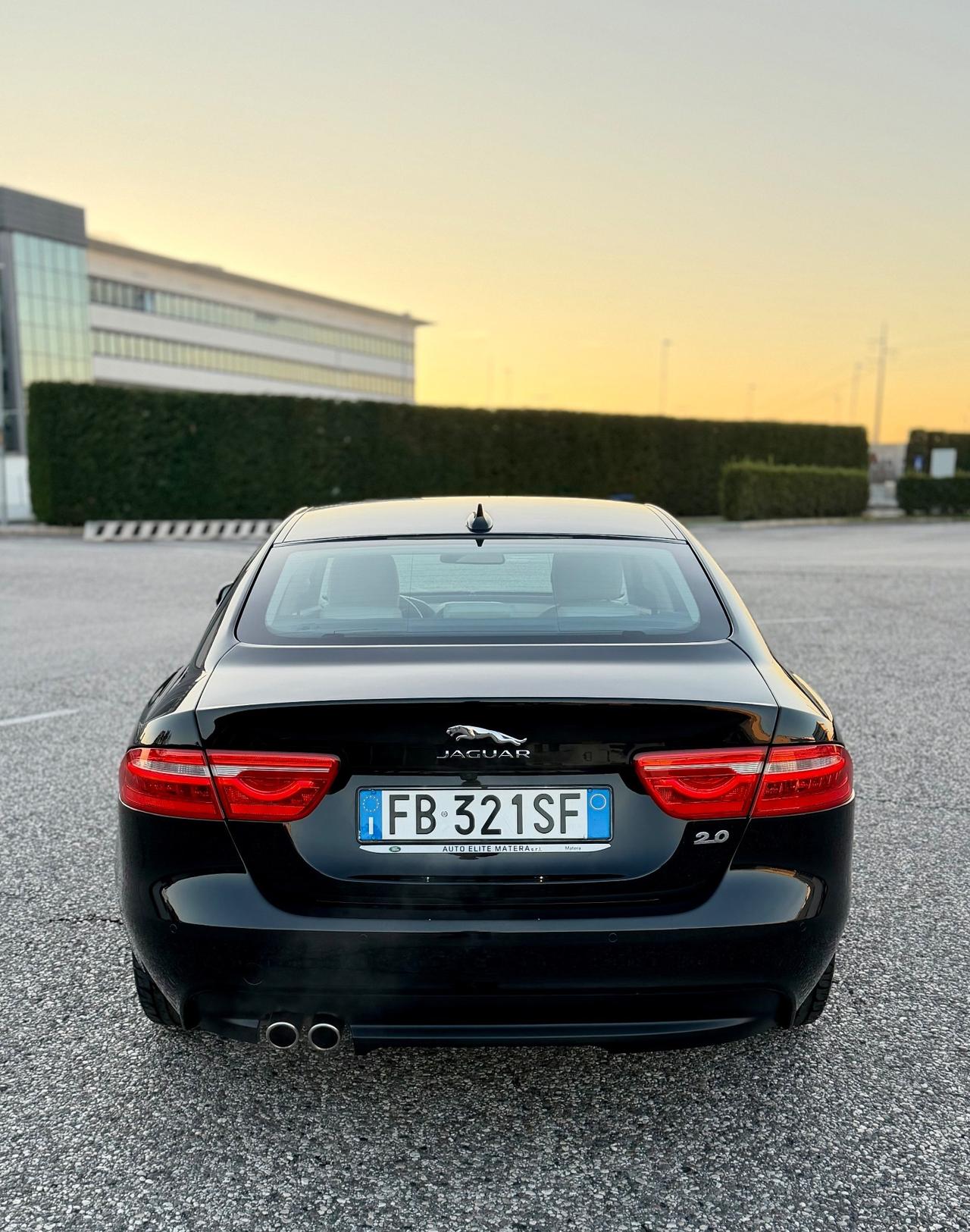 Jaguar XE 2.0 D Turbo aut. Prestige