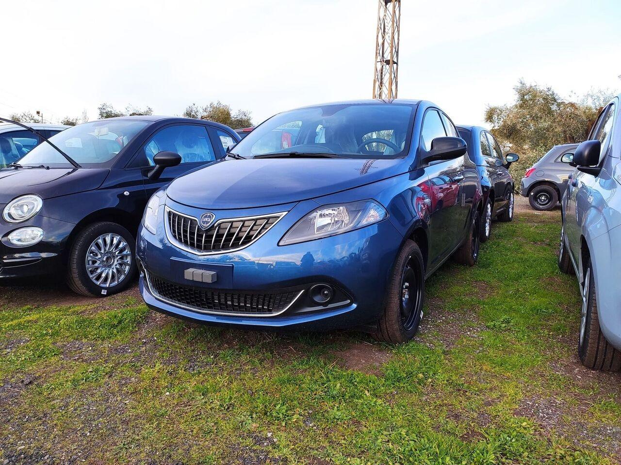 LANCIA Ypsilon III 2021 - Ypsilon 1.0 firefly hybrid Silver s&s 70cv