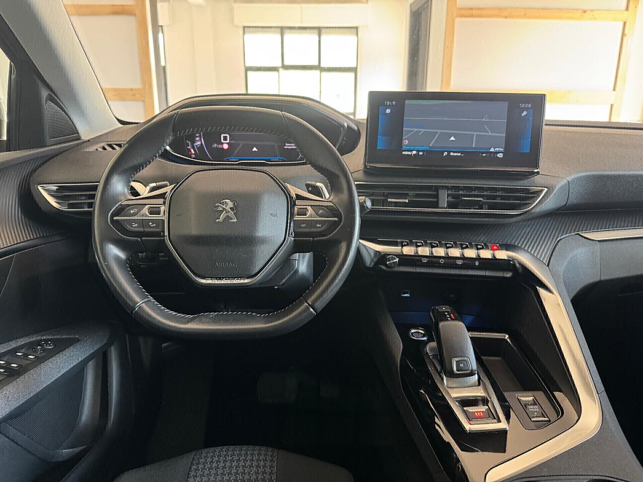 Peugeot 3008 BlueHDi 130 EAT8 Active Pack - 2021