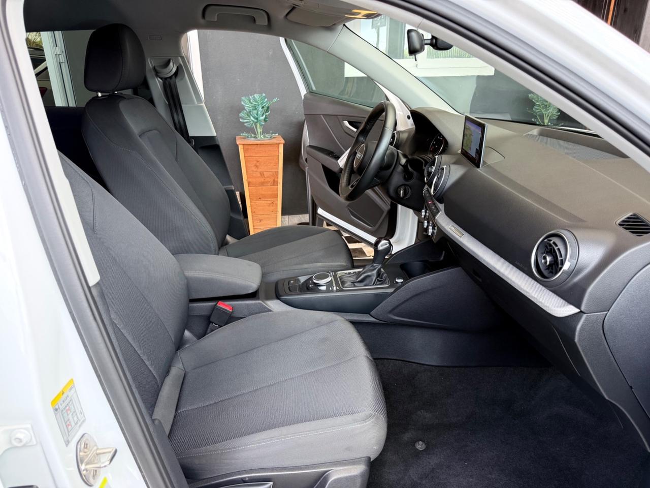 Audi Q2 30 TDI S tronic Identity Black