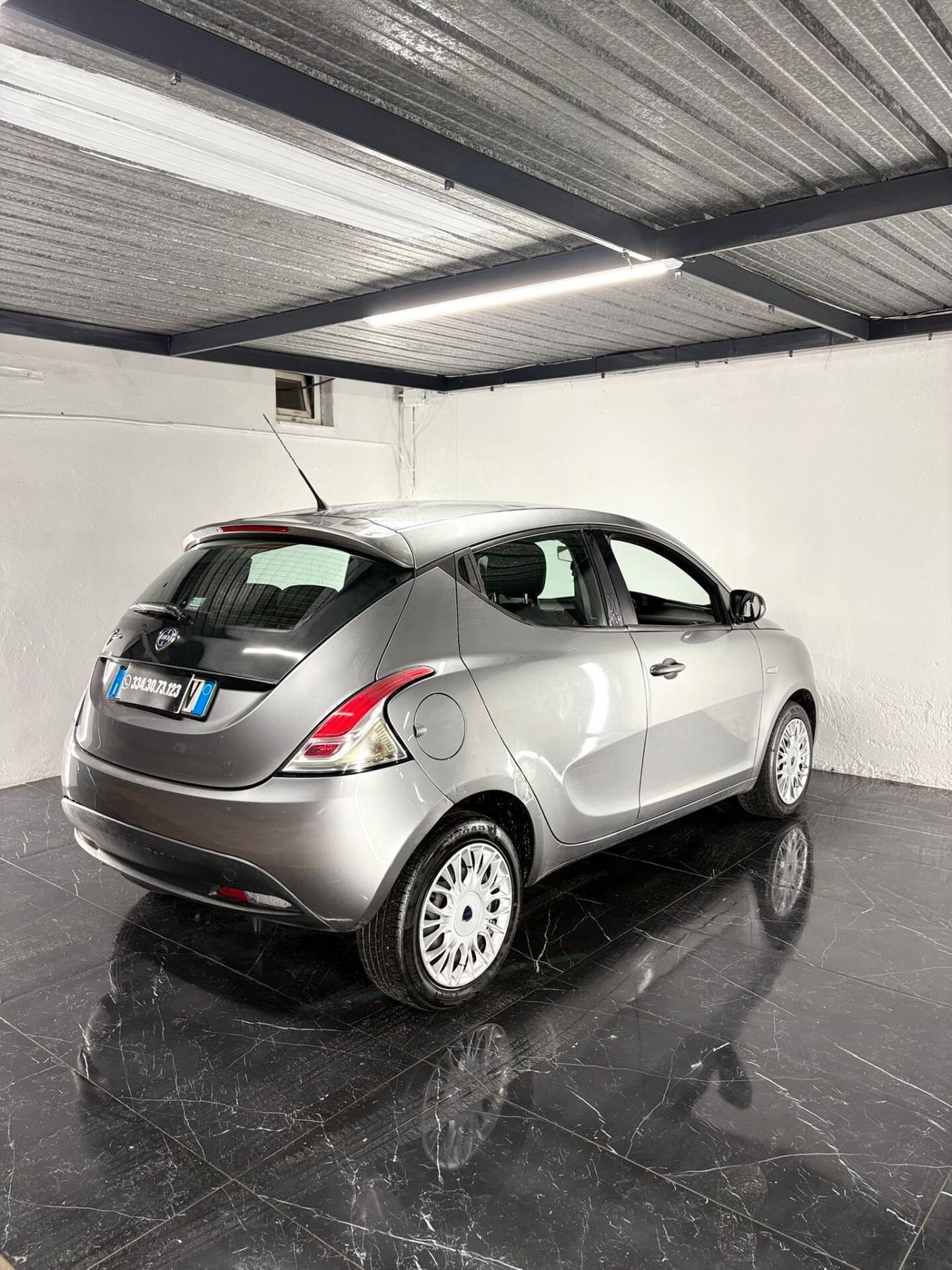 Lancia Ypsilon 1.2 69 CV 5 porte GPL Ecochic Gold