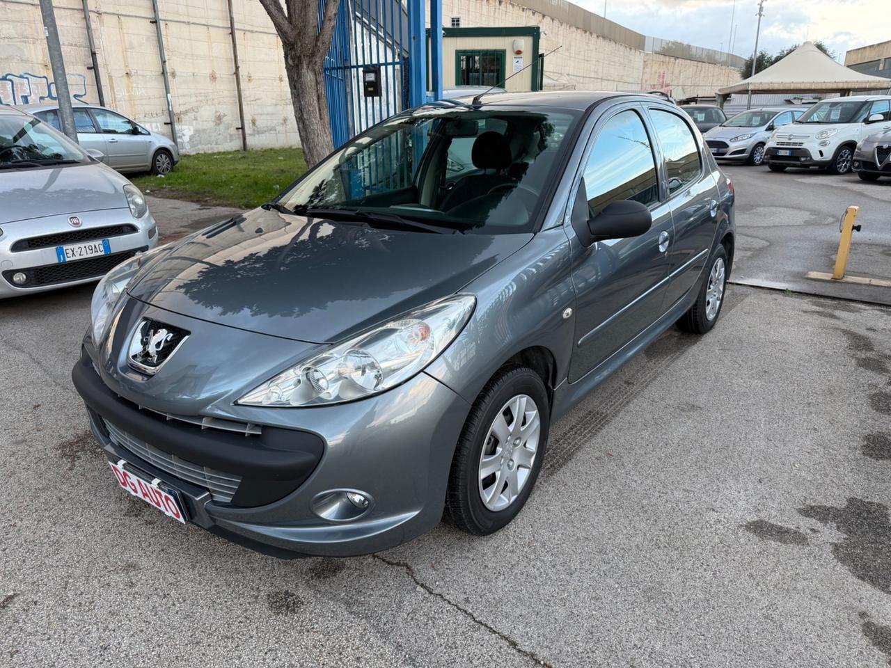 Peugeot 206 1.1 benzina 60 cv 2011 80.000 km