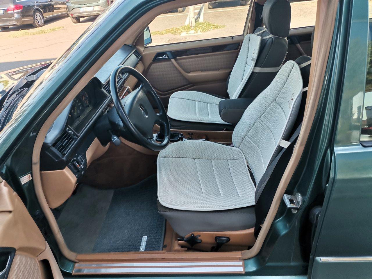 Mercedes E 200 E Berlina