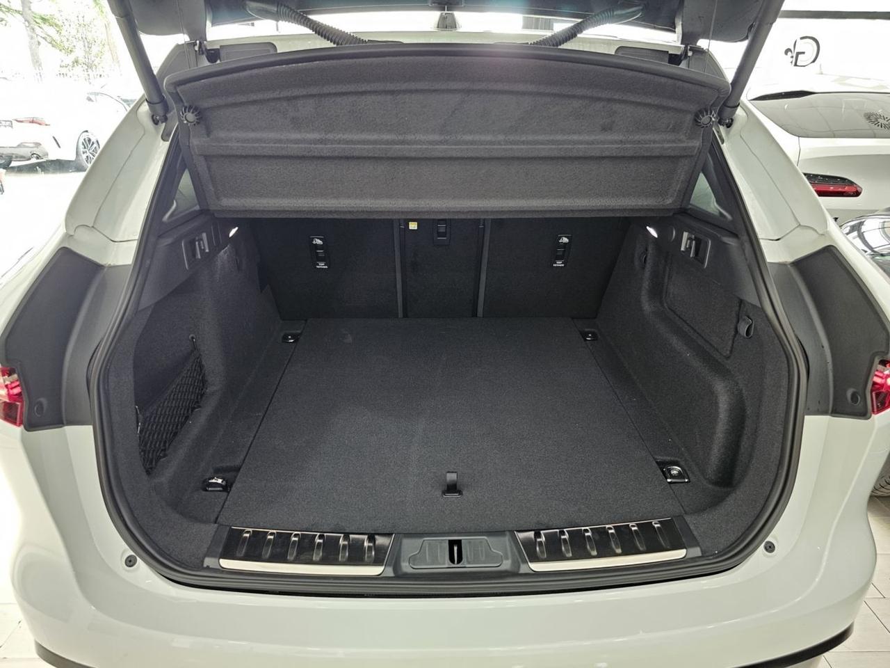 Jaguar F-Pace SE R-Dynamic 2.0 204cv Diesel mHev Automatico