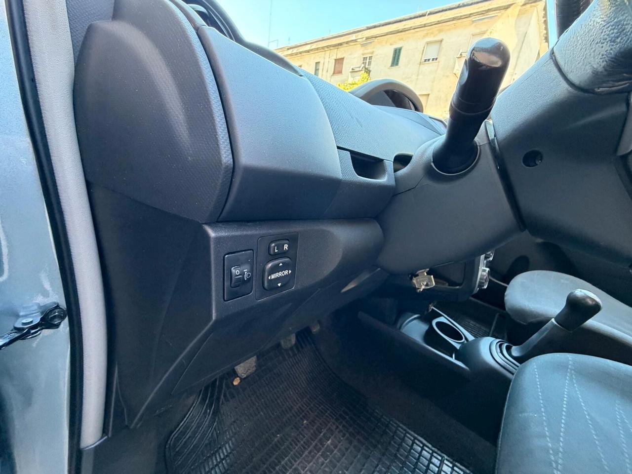 Toyota Yaris 1.0 5 porte Sol
