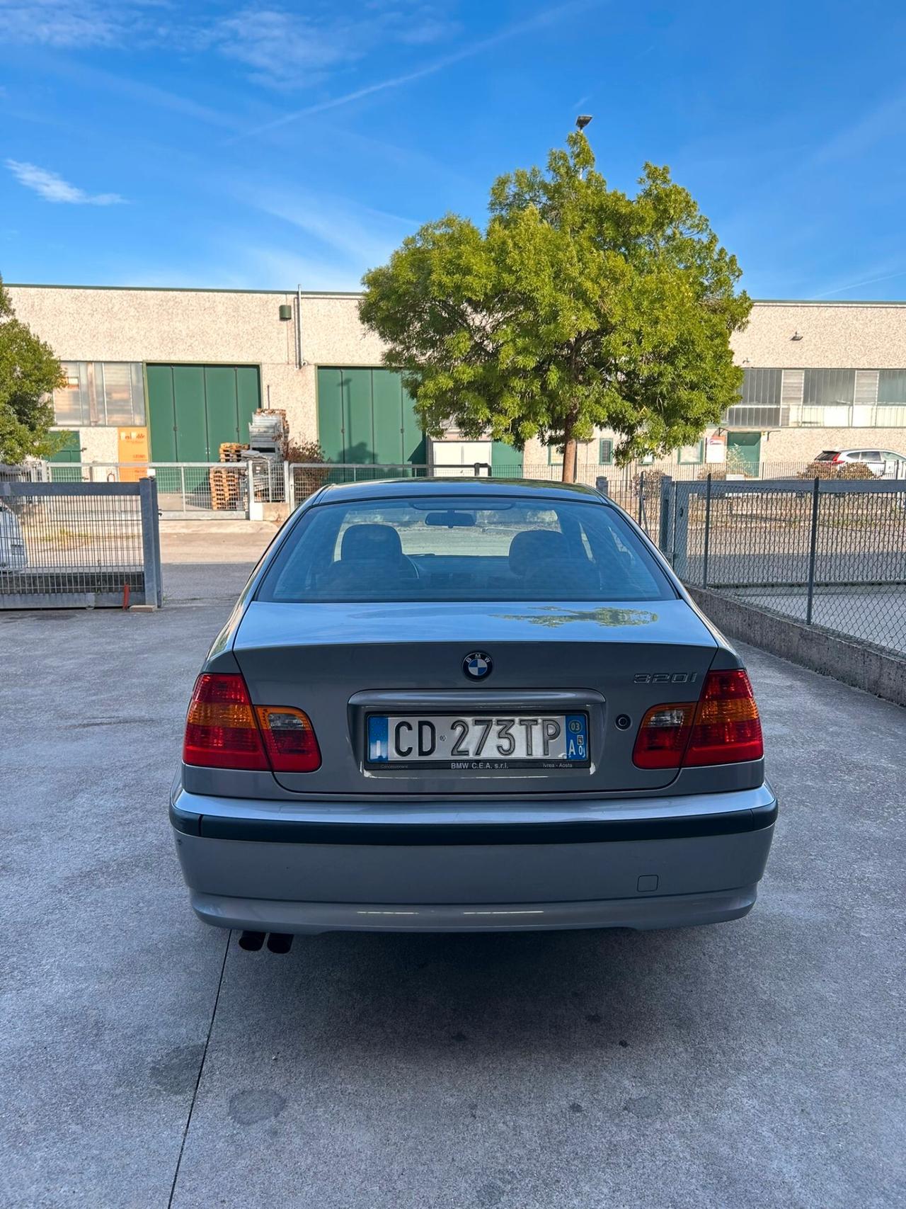 Bmw 320 320i (2.2) cat 4 porte Attiva