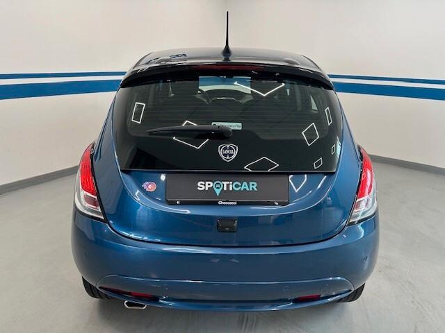 Lancia Ypsilon 1.0 firefly hybrid Gold s * 2024 * 10.000 KM *