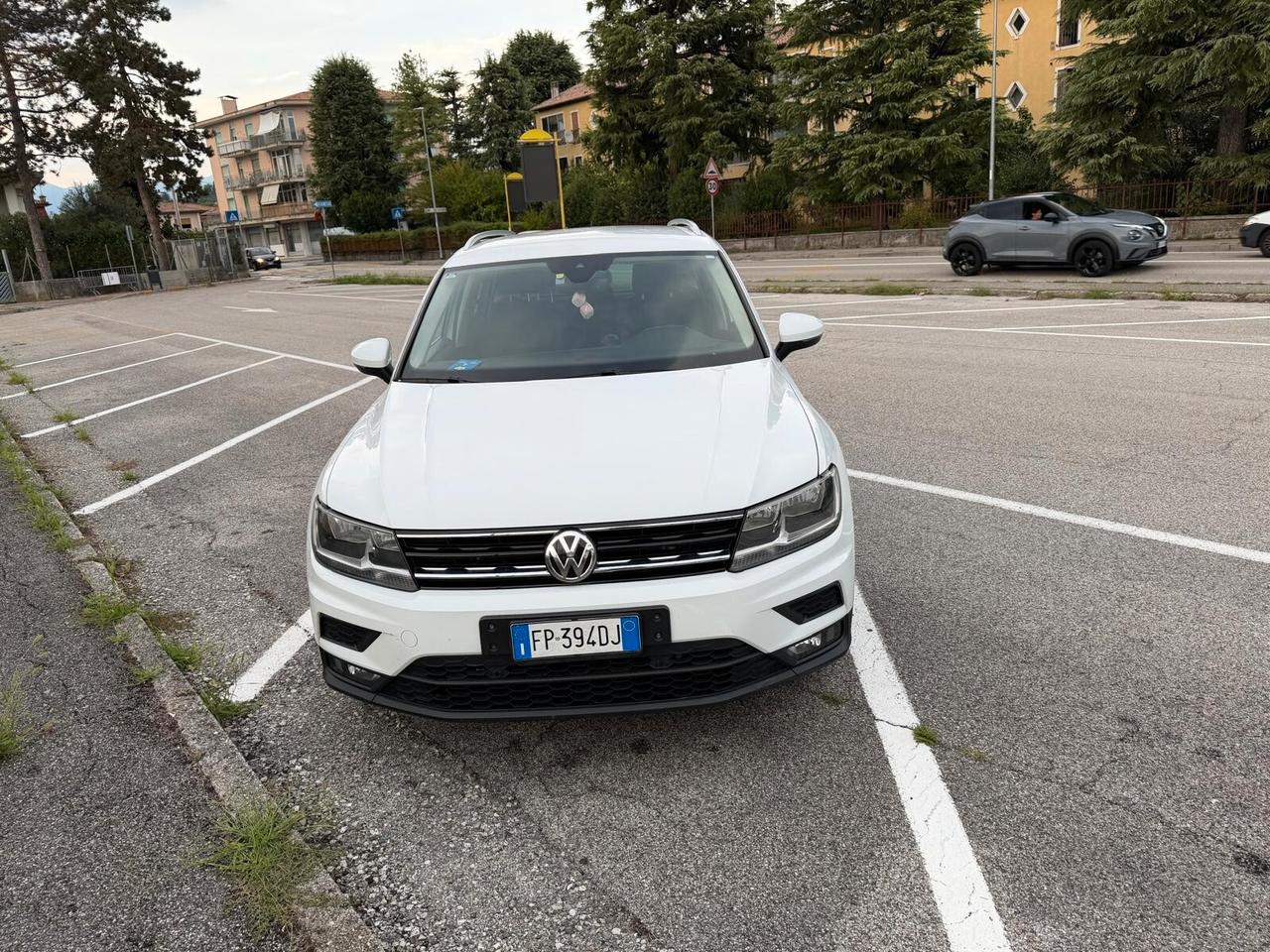 Volkswagen Tiguan 2.0 TDI SCR DSG 4MOTION Business BMT