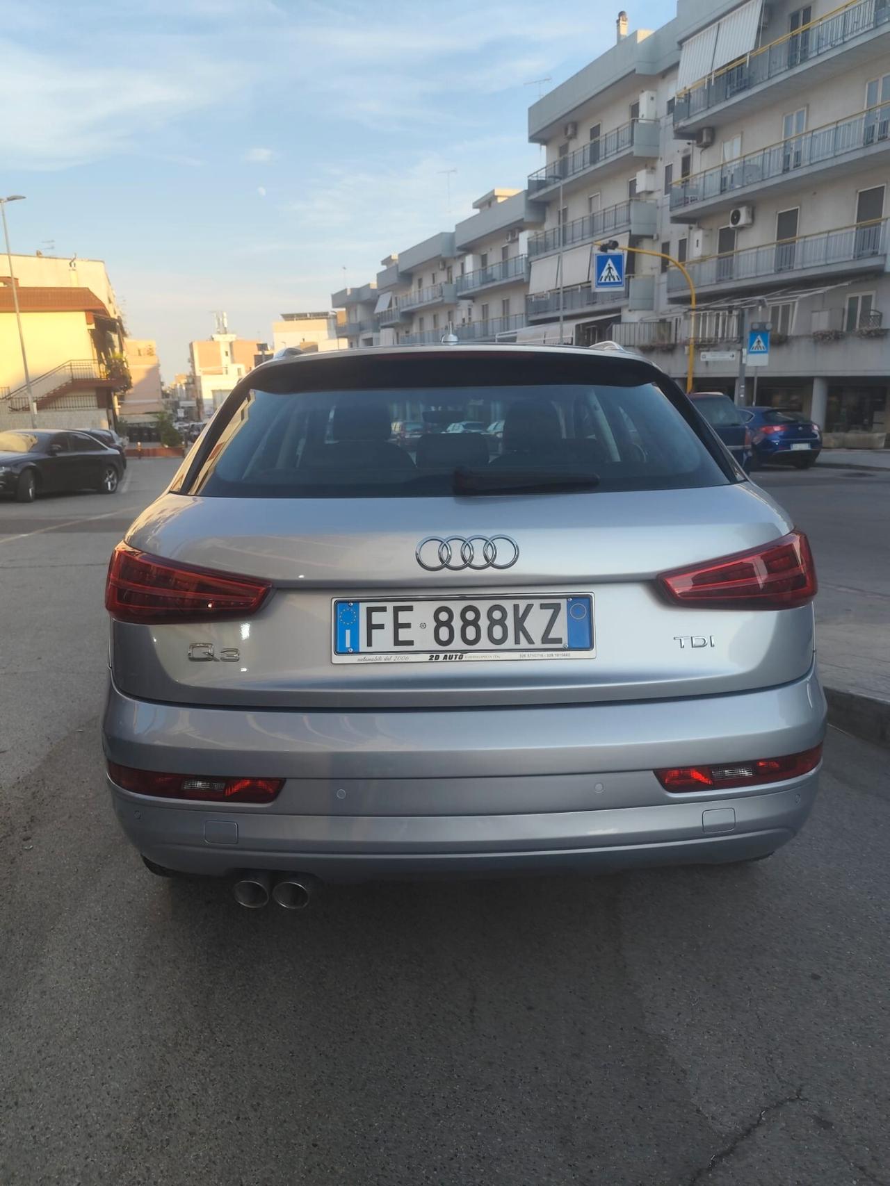 Audi Q3 2.0 TDI Design * Navi * Full Led * Garantita 12 Mesi