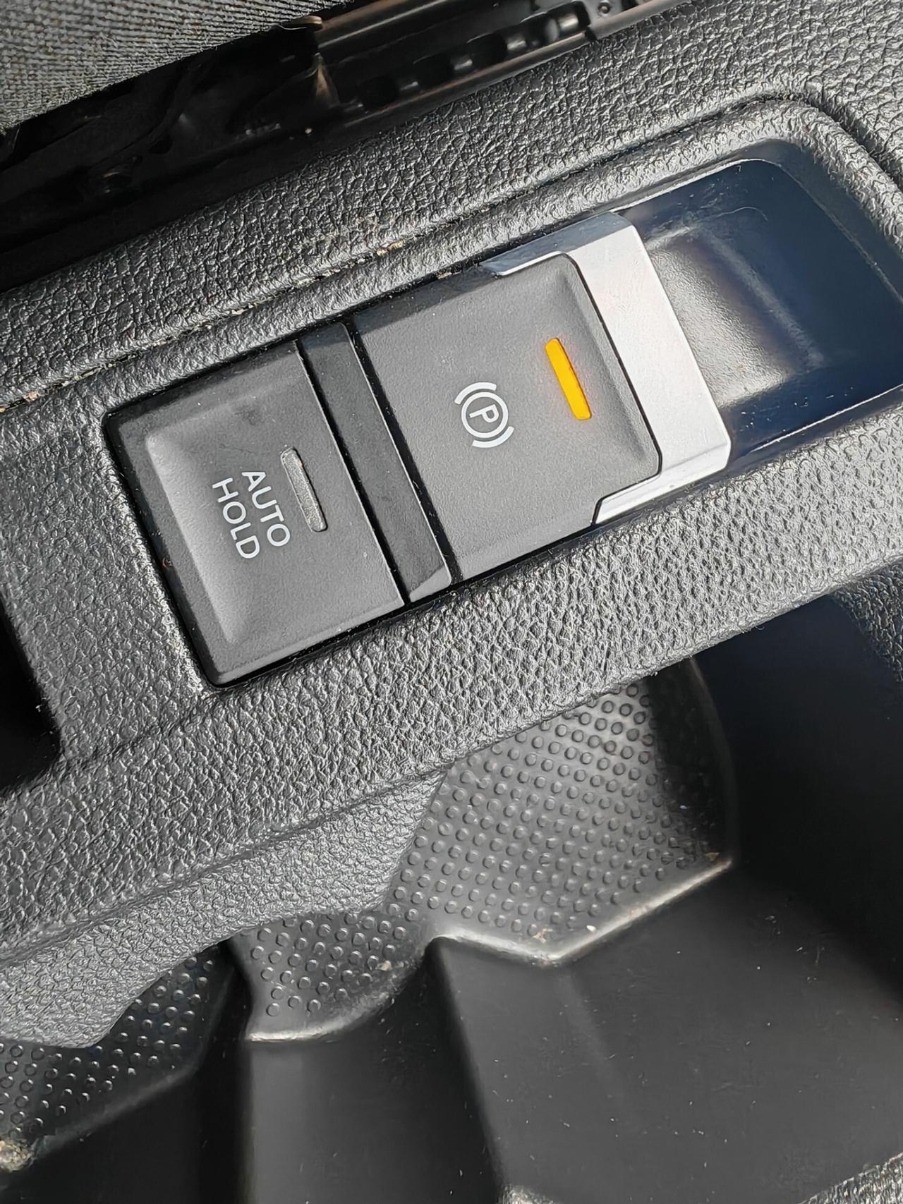 Volkswagen T-Roc 20TDI 115cv navig led 2022