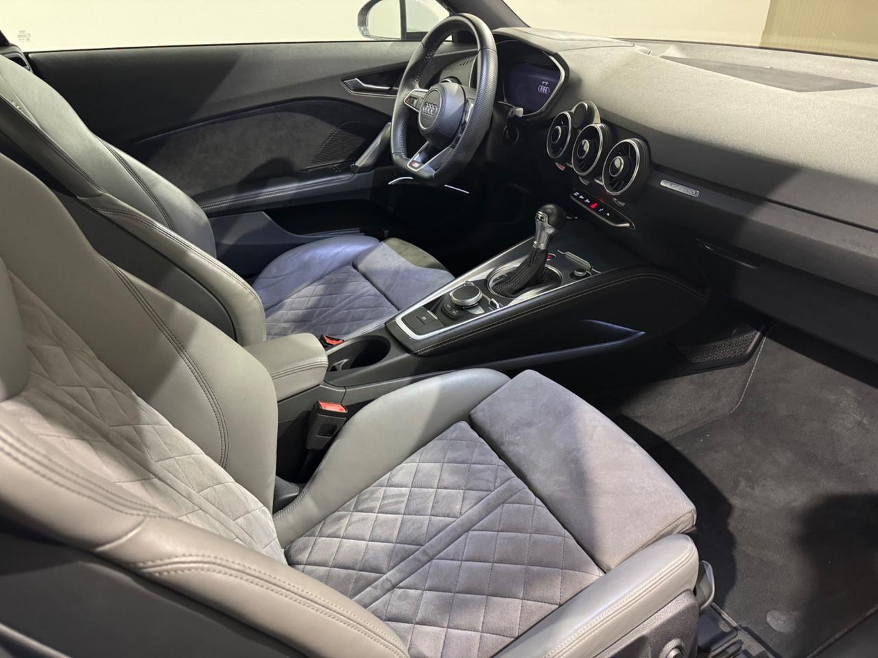 Audi TT Coupé 2.0 TFSI quattro S tronic line