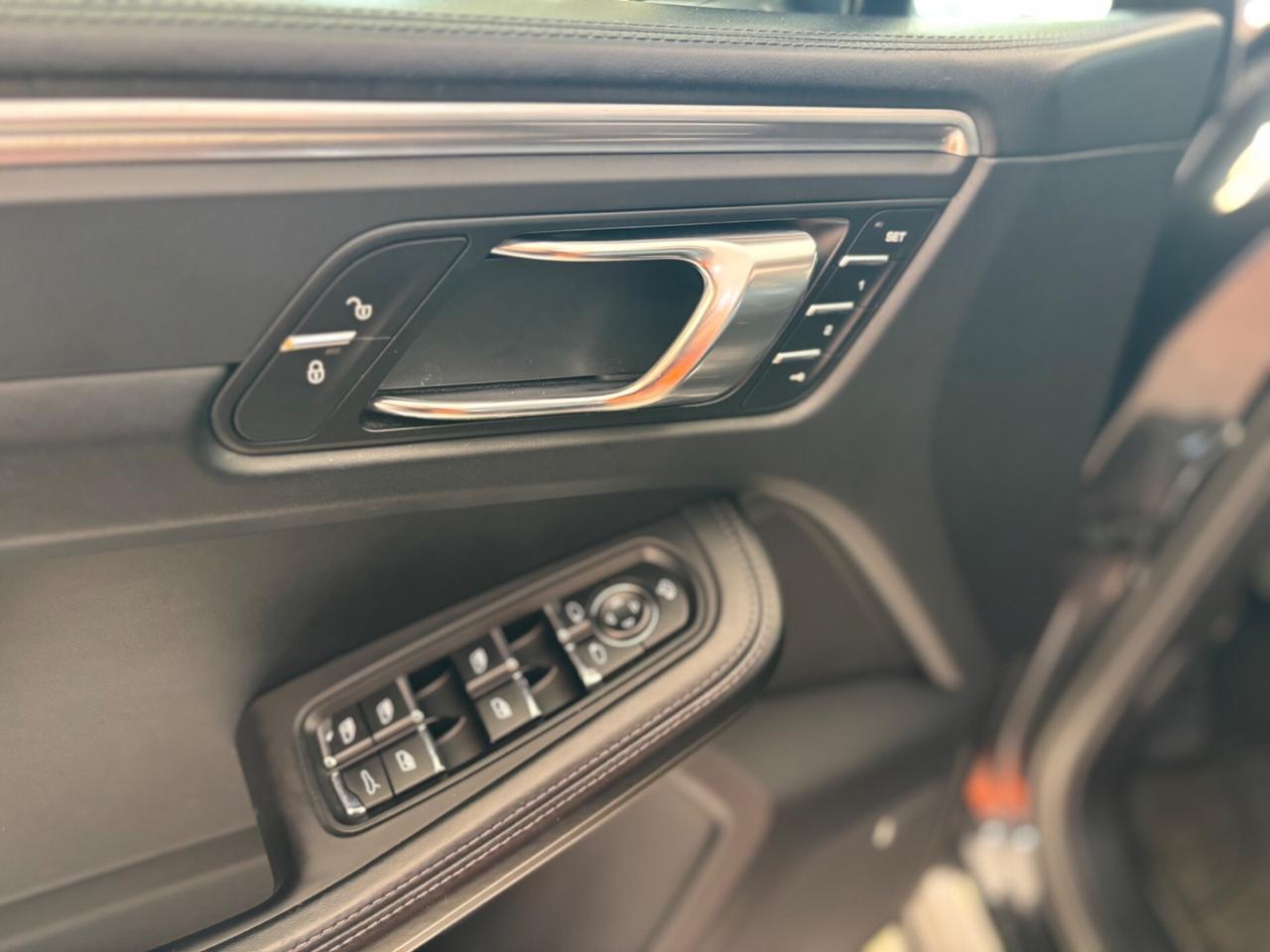 Porsche Macan 2.0 245 cv matrix-navi-tetto-pelle permute finanziamenti