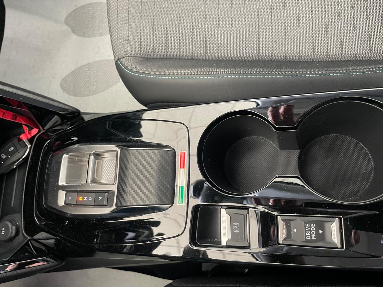 Peugeot 208 PureTech 100 EAT8 5 porte Allure Pack - Nessun vincolo -
