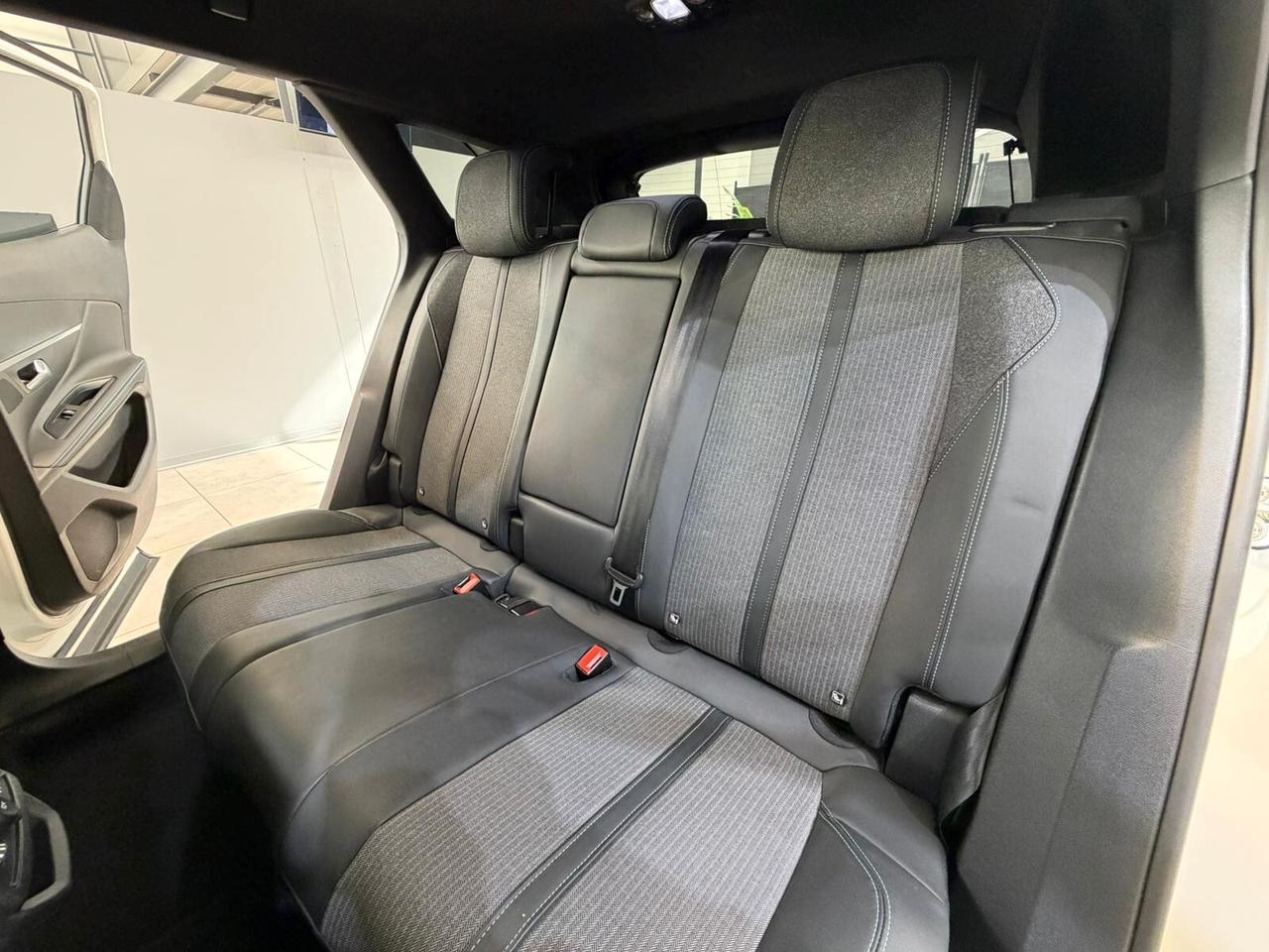 Peugeot 3008 PureTech Turbo 130 S&S Allure Pack