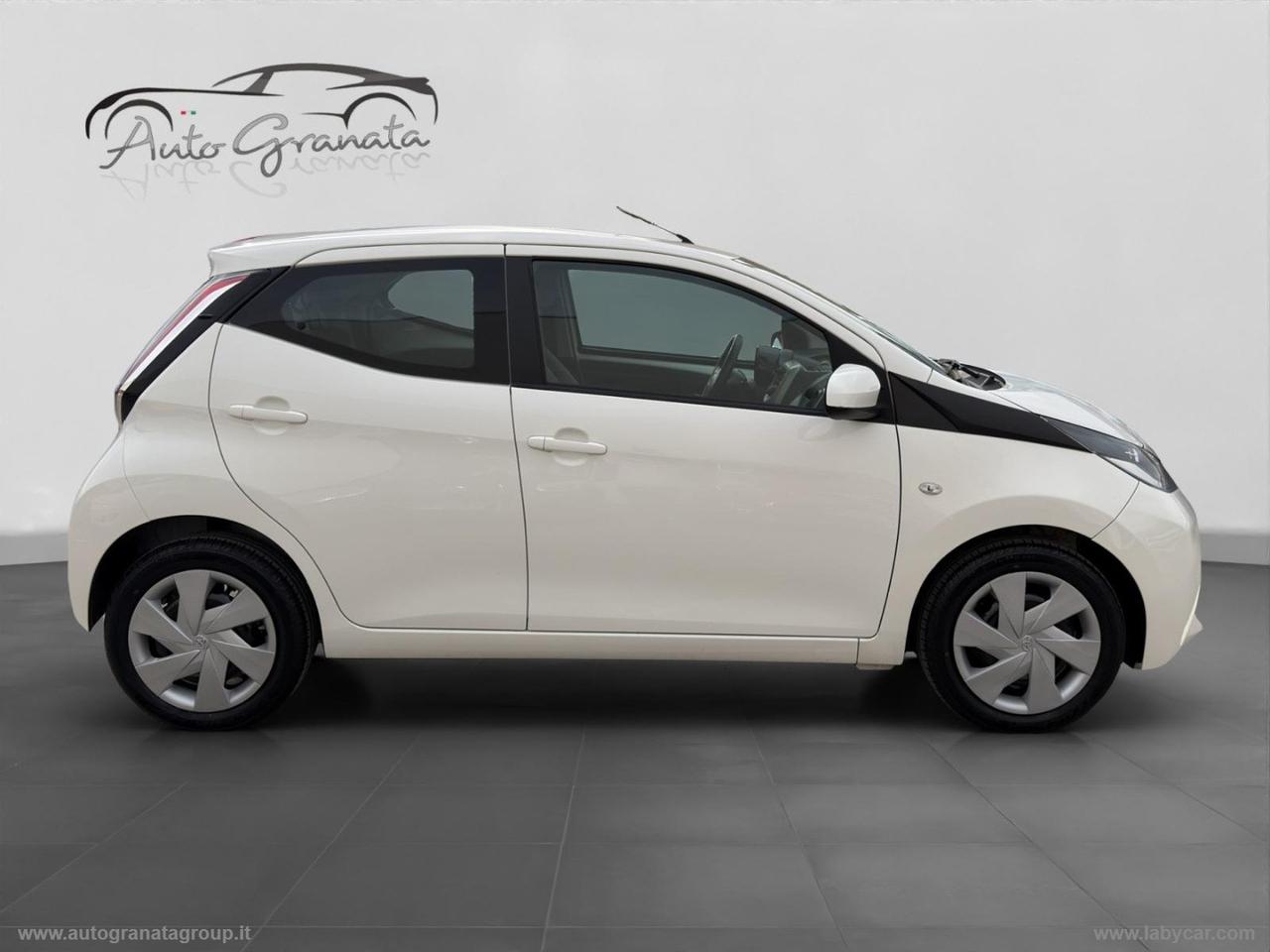 TOYOTA Aygo 1.0 VVT-i 69 CV 5p. x-cool IDEALE PER NEOPATENTATI
