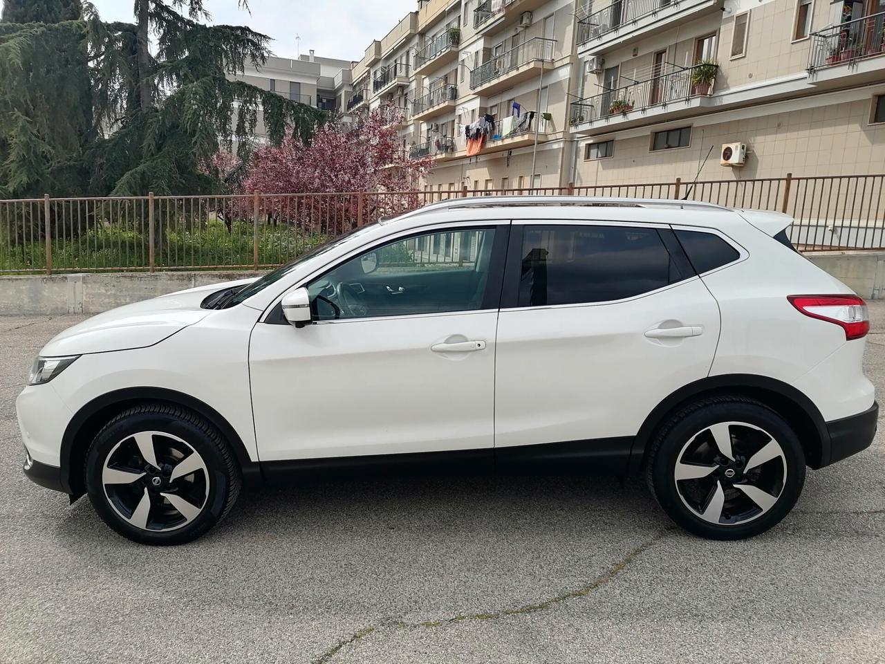 Nissan Qashqai 1.5 dCi TEKNA TETTO PANORAMICO 2017