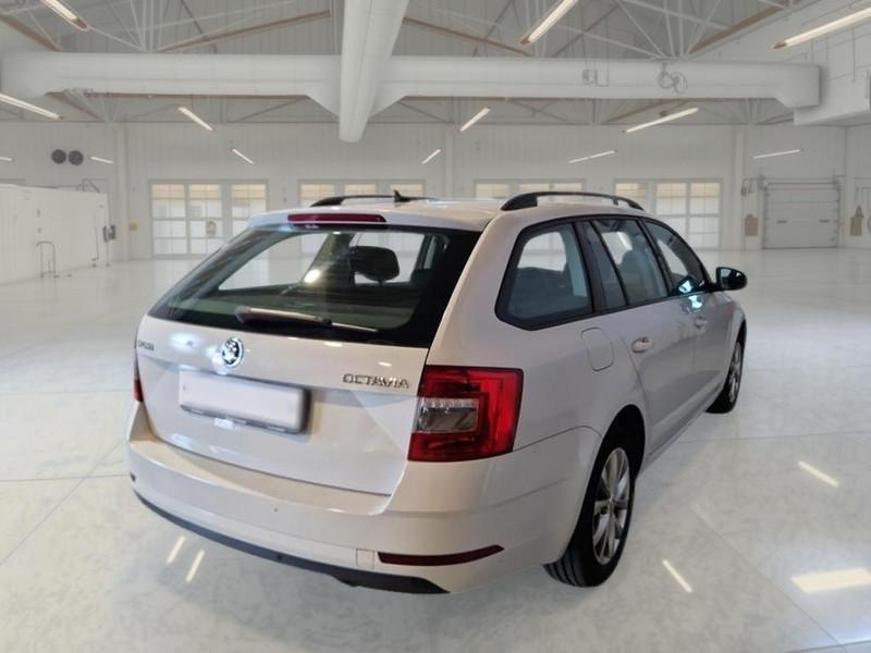 SKODA OCTAVIA WAGON 1.6 TDI EXECUTIVE