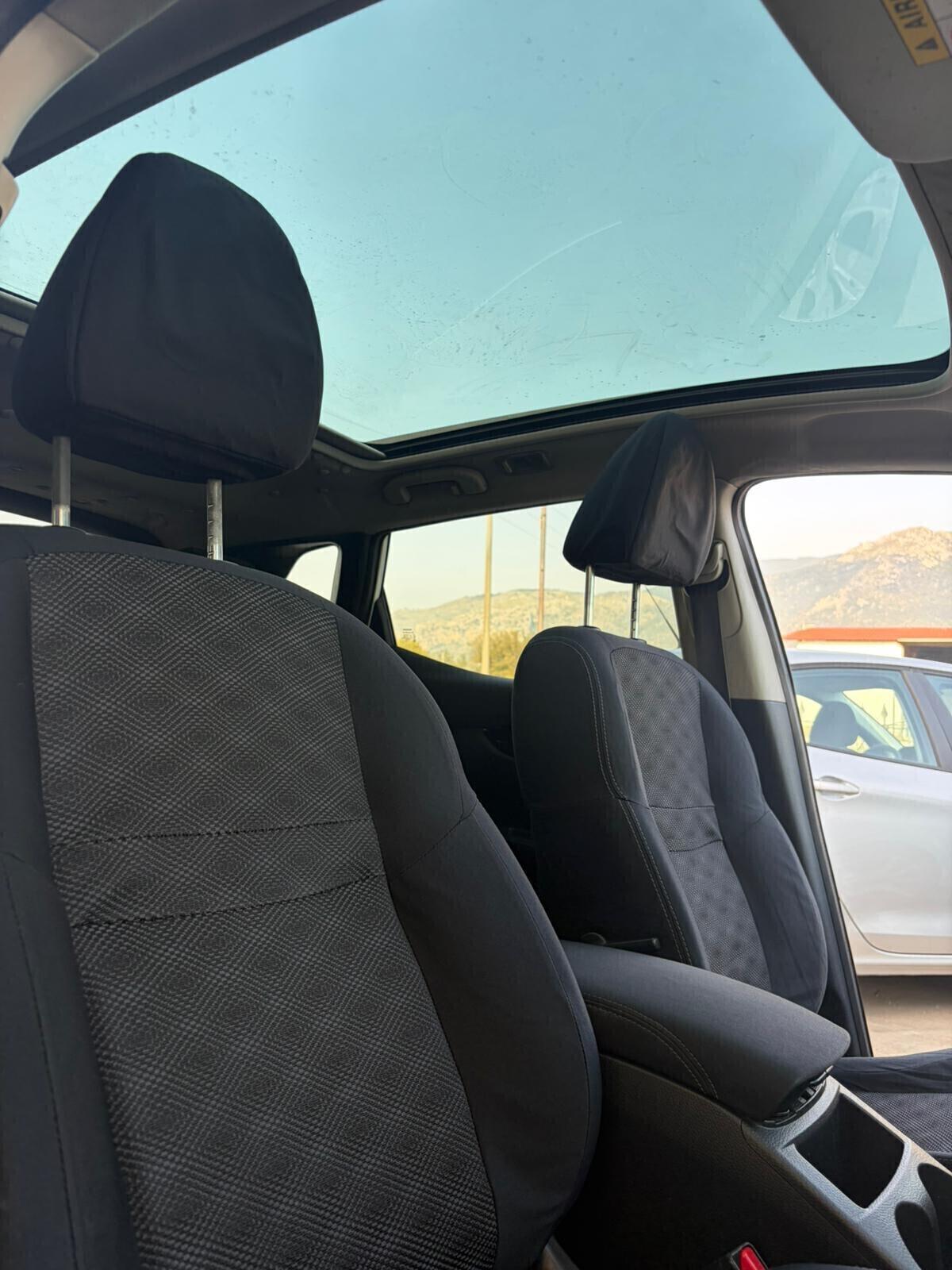 Nissan Qashqai 1.5 dCi tetto in vetro navigazione full
