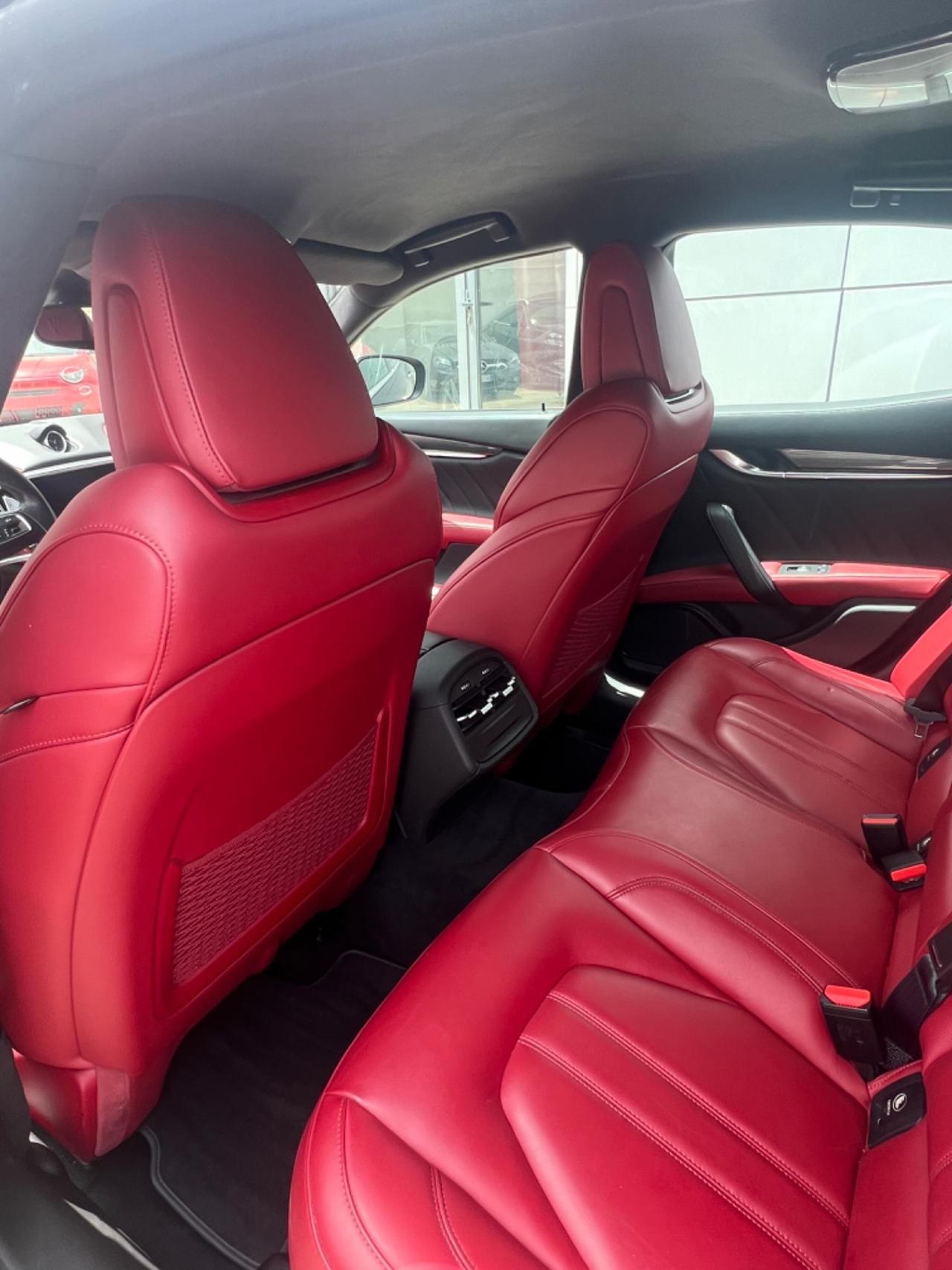 Maserati Ghibli Gransport 430cv possibilità noleggio no scoring