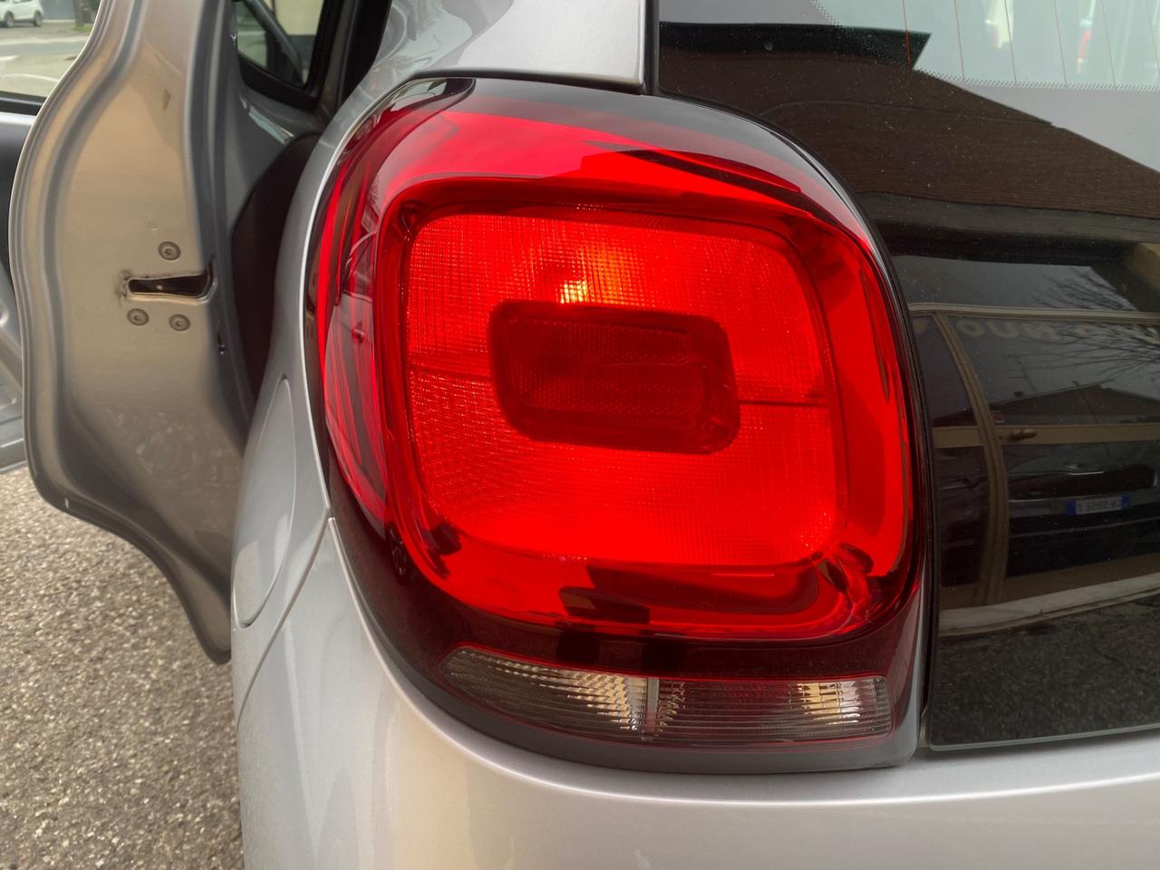 Citroen C1 VTi 68 5 porte Feel NEOPATENTATI!!!