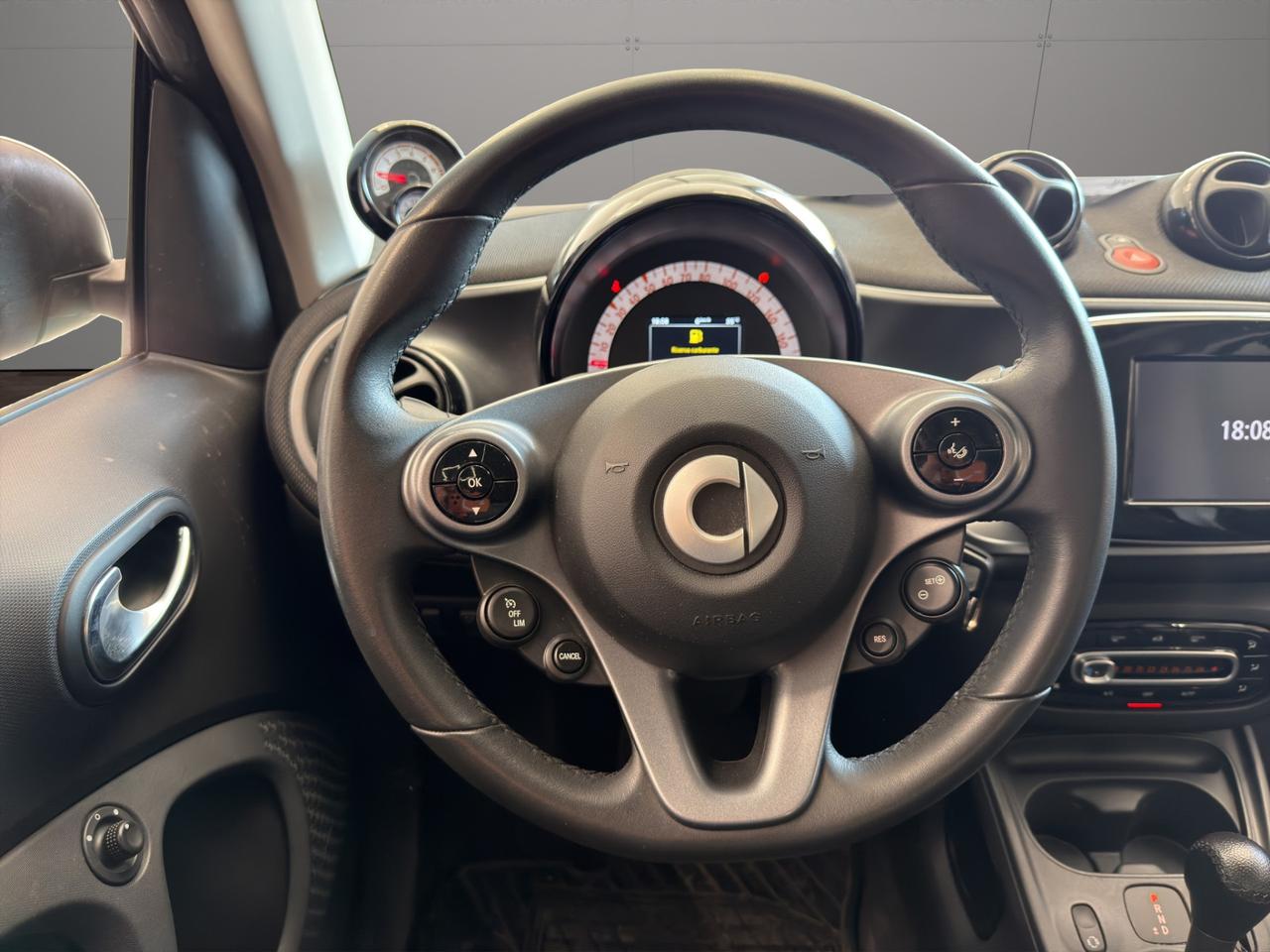 Smart forTwo 1.0 Passion - Unipro - Promo Finanziamento - Tetto panoramico - Schermo Navi - Retrocamera - Sedili Riscaldabili