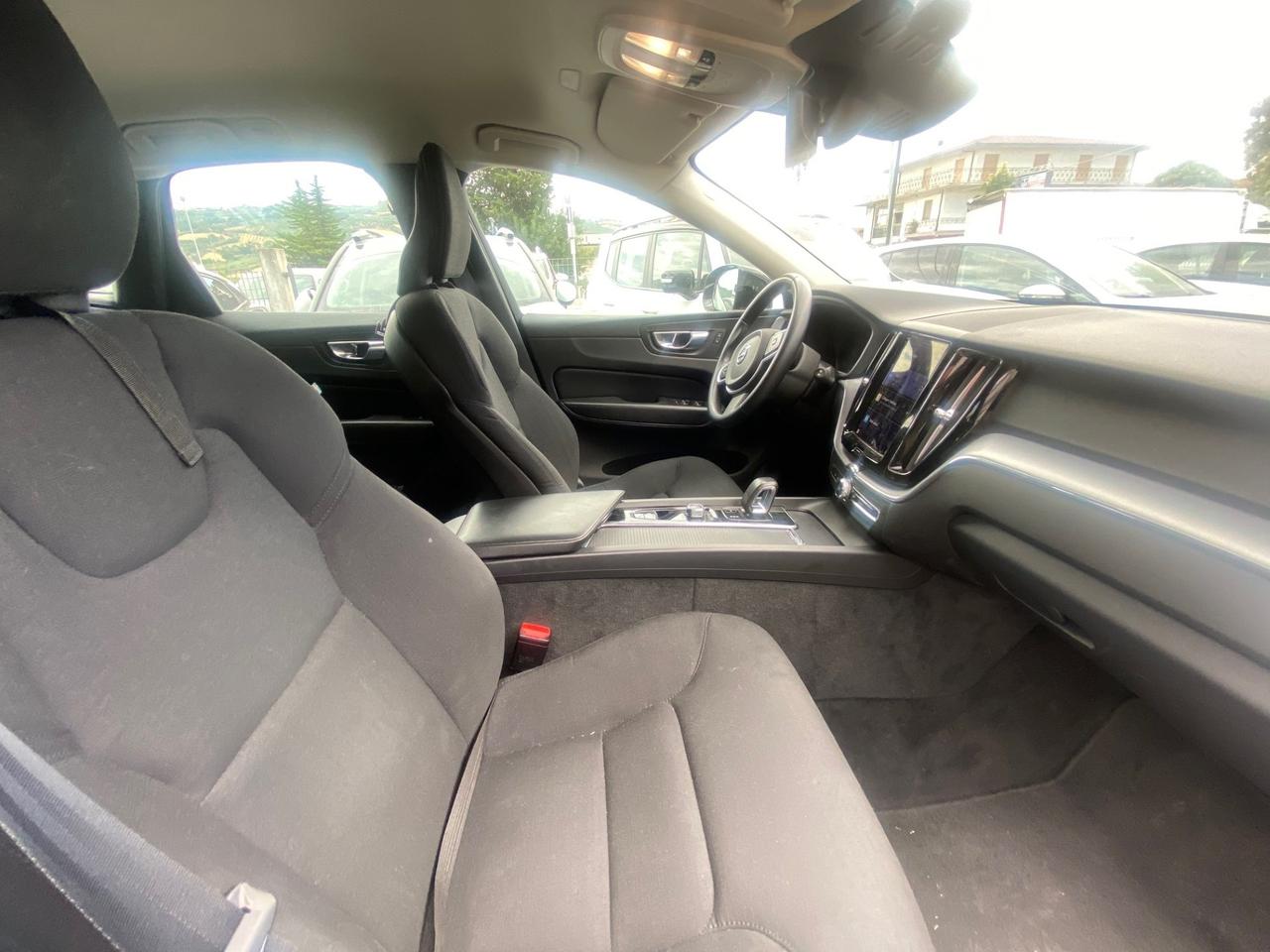 Volvo XC 60 B4 (d) Geartronic Momentum Pro 197cv