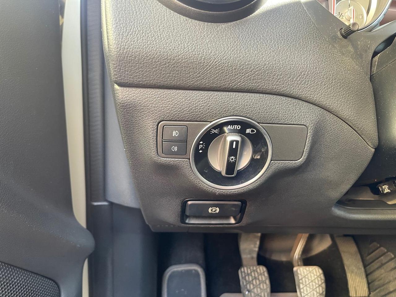 Mercedes-Benz GLA 200 200d