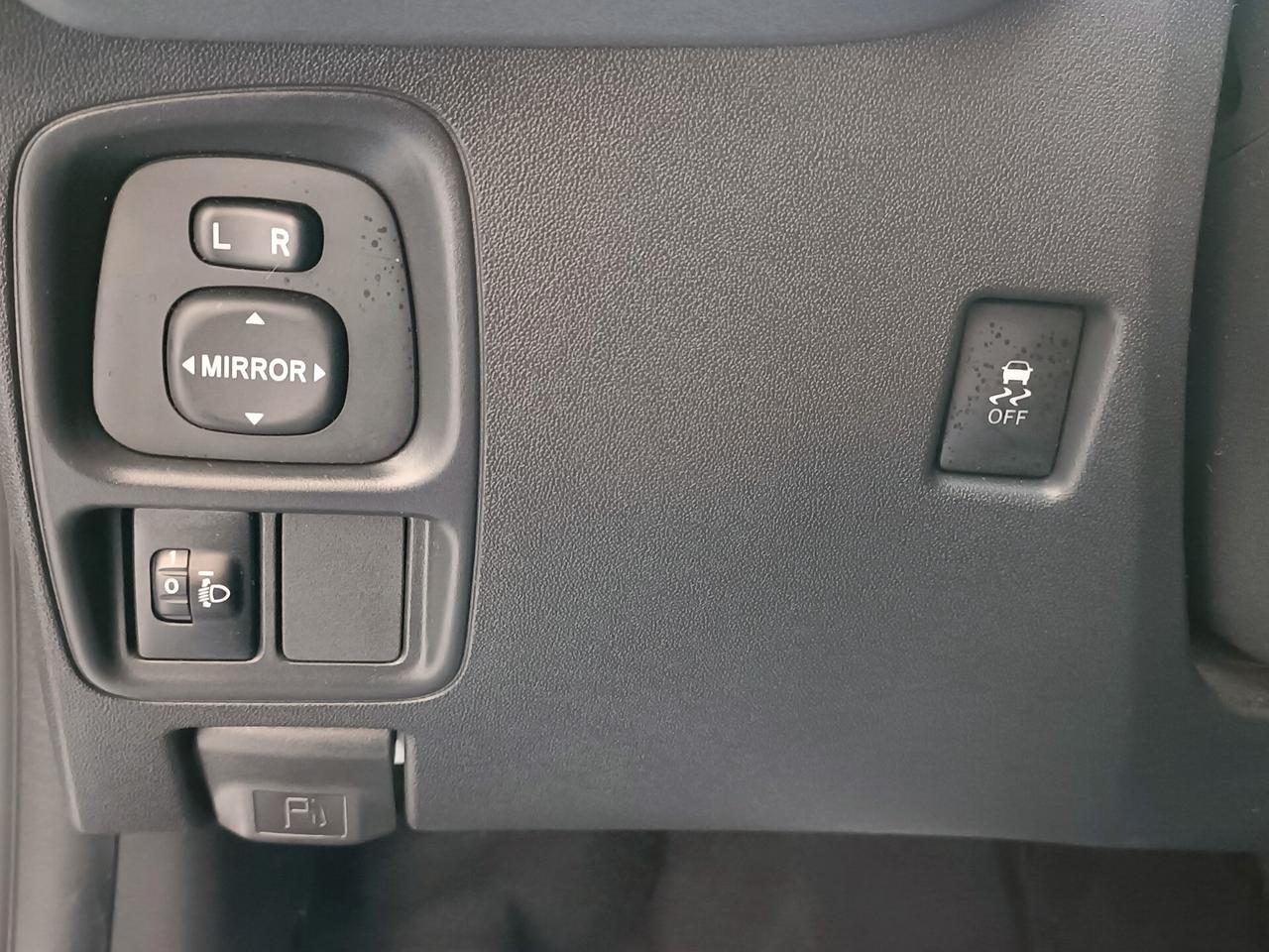 Toyota Aygo Connect 1.0 VVT-i 72 CV 5 porte x-play MMT