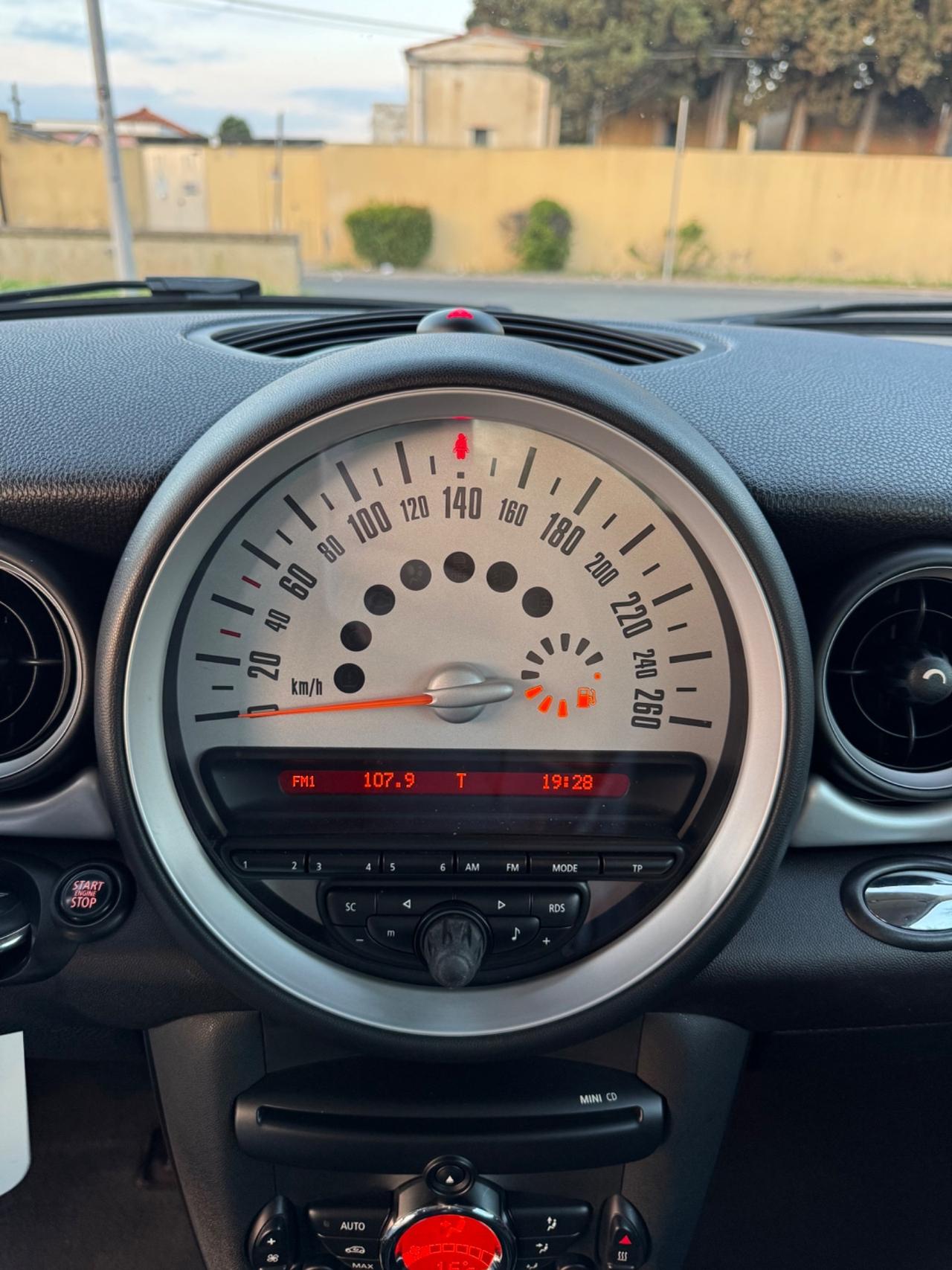 Mini Cooper 1.6 diesel