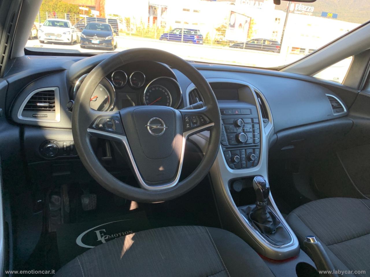 OPEL Astra 1.7 CDTI 110 CV ST Cosmo - 2012