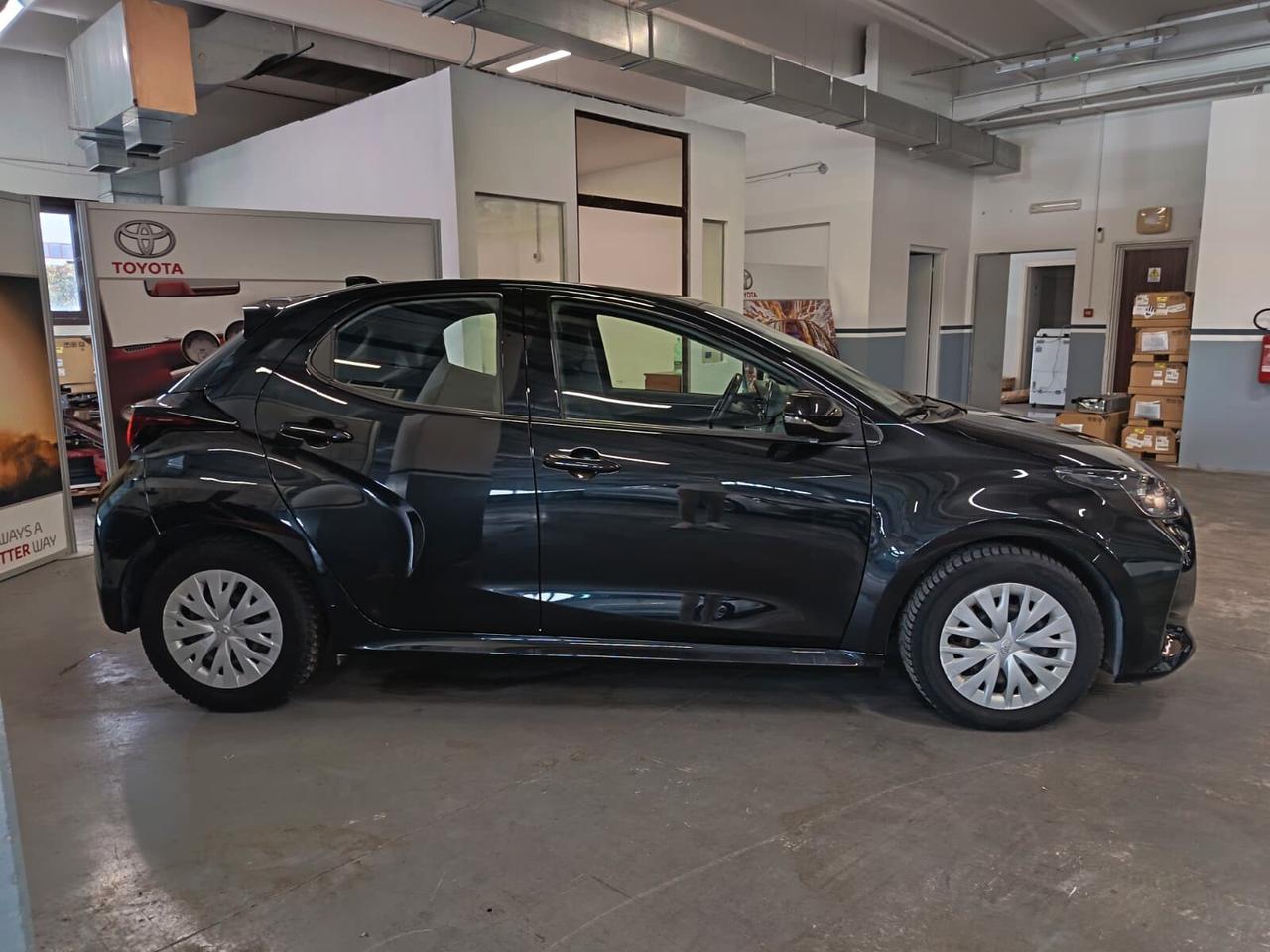 Toyota Yaris 1.0 5 porte Active