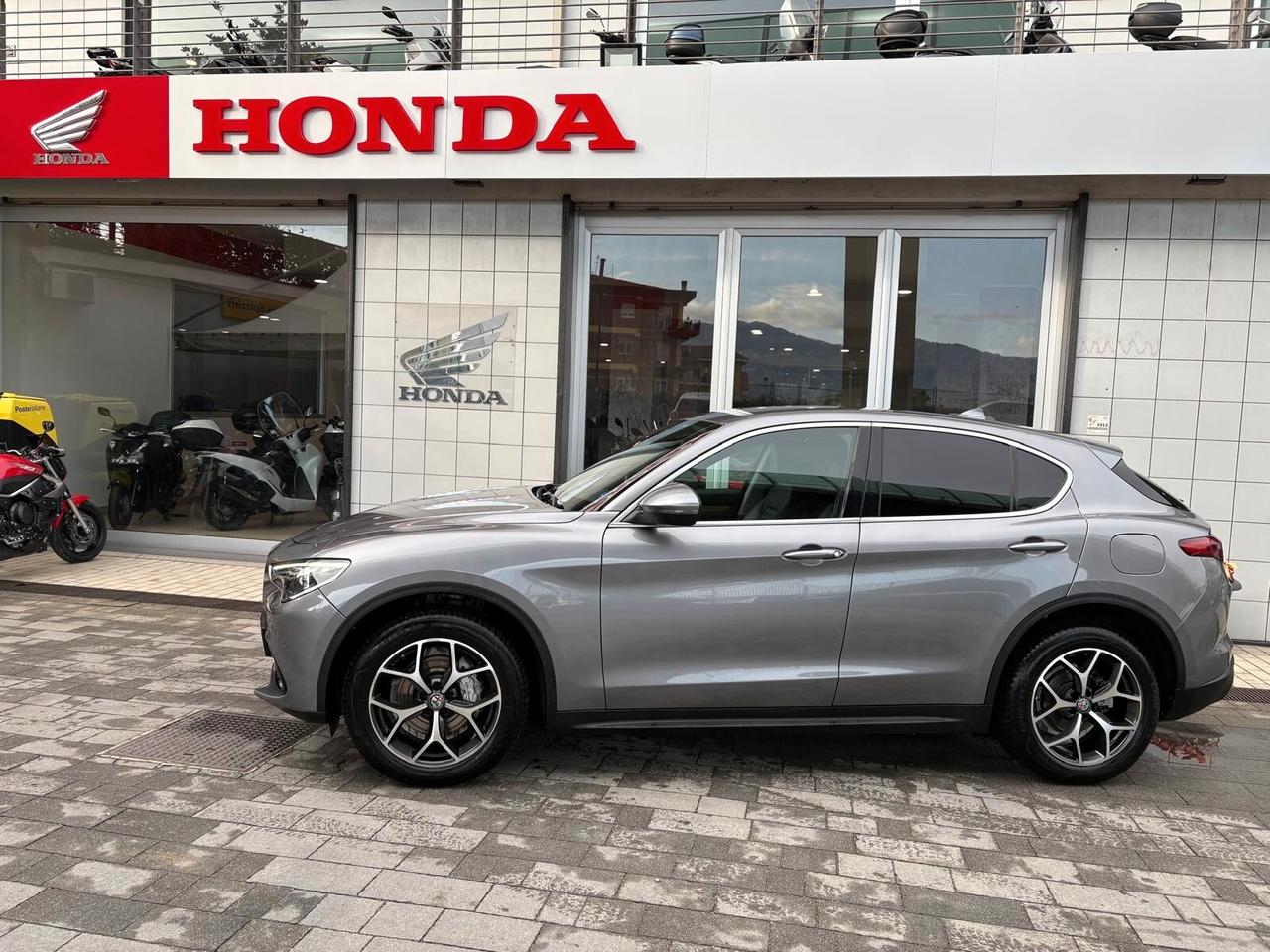 Alfa Romeo Stelvio 2.2 Turbodiesel 210 CV AT8 Q4 Executive