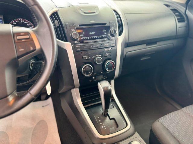 ISUZU D-Max 2.5 Space Cab Solar A/T 4WD