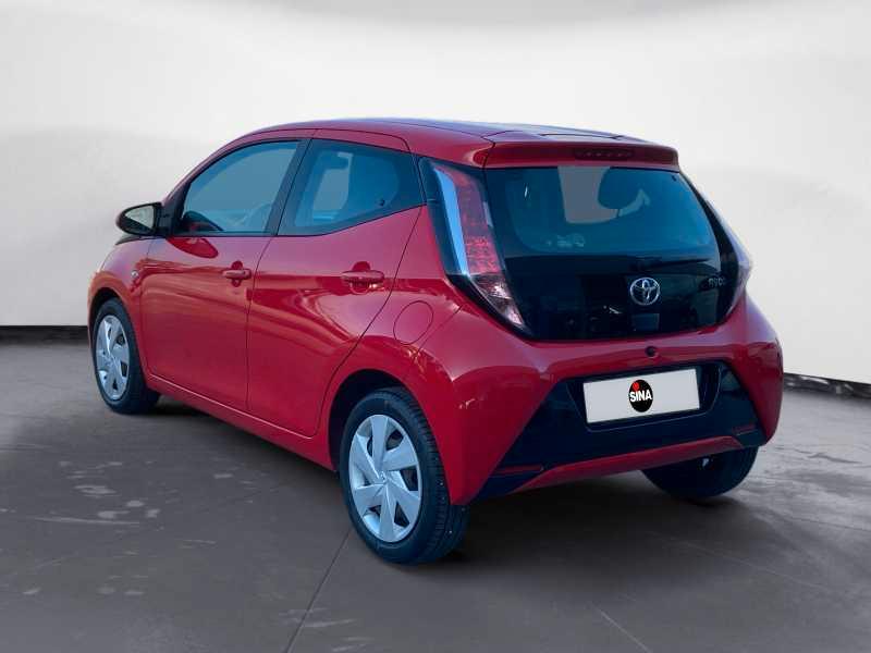 TOYOTA Aygo 5p 1.0 x-play AuToMaTica