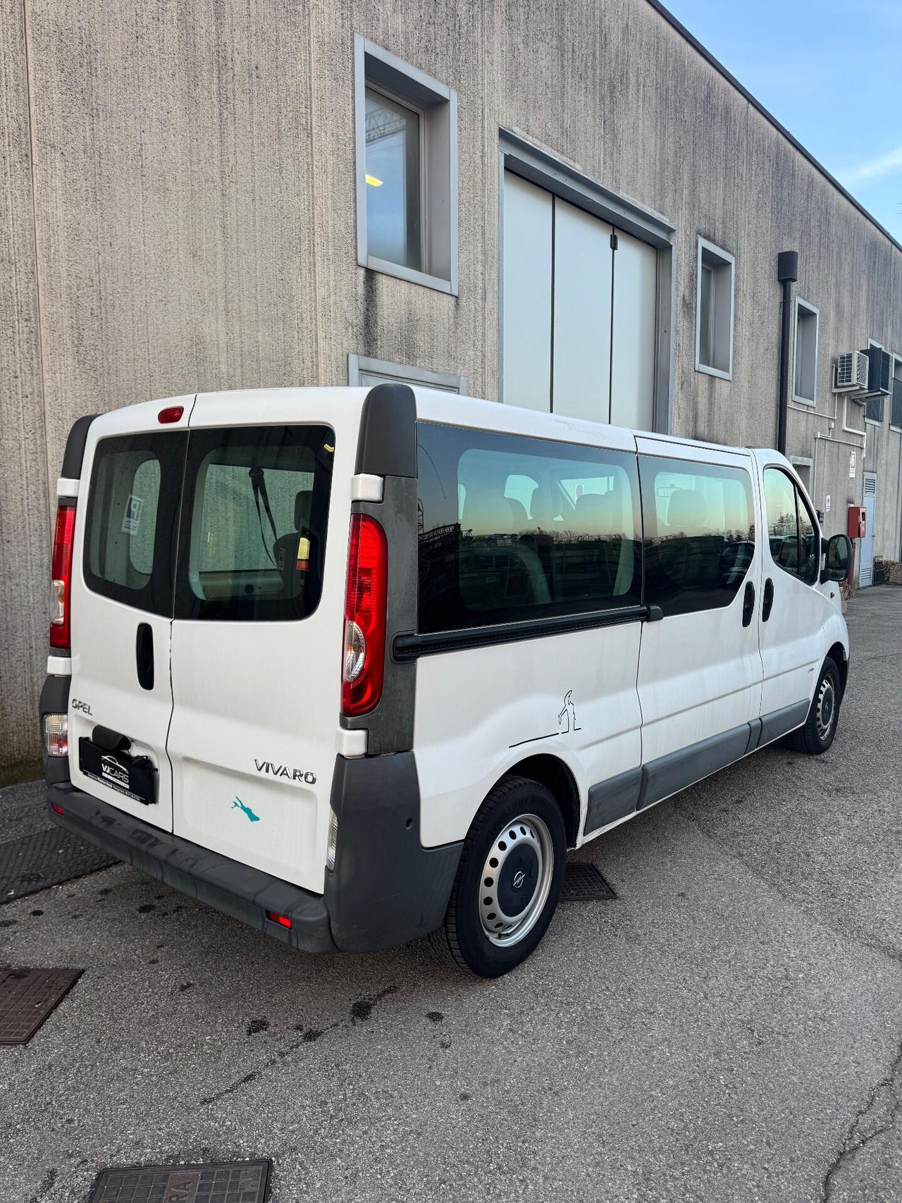 Opel Vivaro 2.0 TDI 9 posti