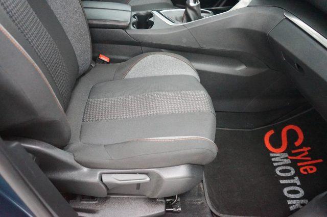 PEUGEOT 5008 BlueHDi 130 S&S Business 7 POSTI
