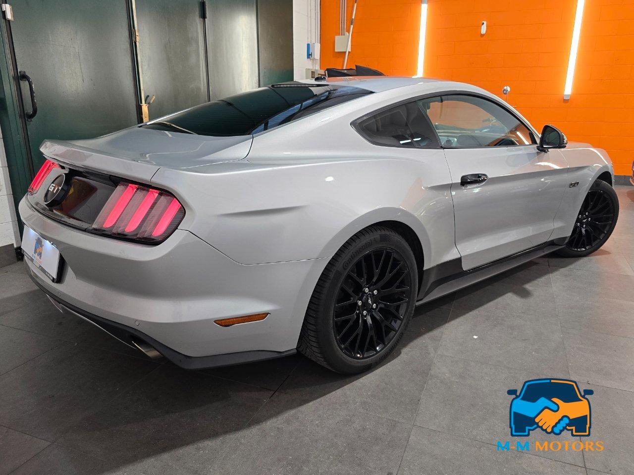 Ford Mustang Fastback 5.0 ti-vct V8 GT 421cv auto