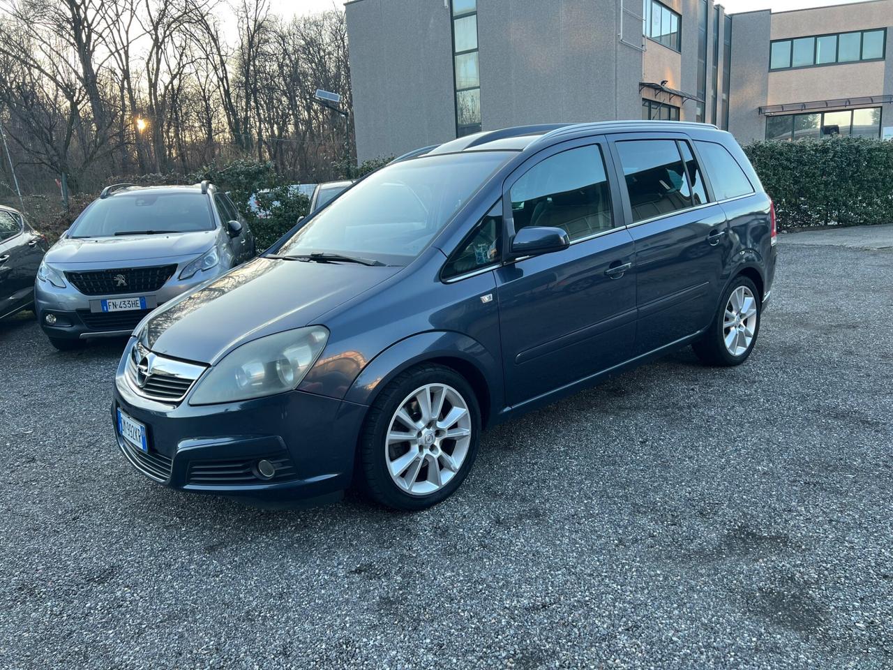 Opel Zafira 1.9 CDTI 120CV Cosmo*7POSTI