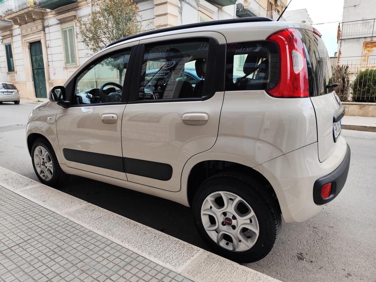 Fiat Panda 0.9 TwinAir Turbo Natural Power Lounge