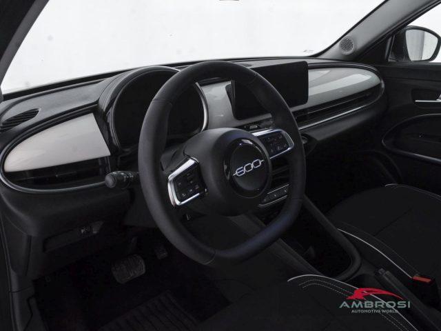 FIAT 600 1.2 hybrid 145cv auto