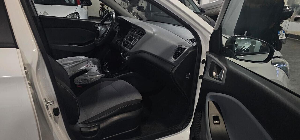 NUOVA HYUNDAI i20 COOL PLUS - UFFICIALE ITALIANA