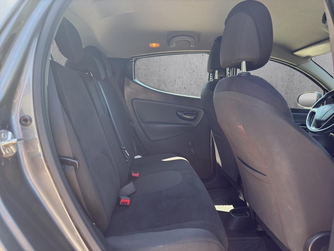 Lancia Ypsilon 1.2 69 CV 5 porte GPL Ecochic Gold