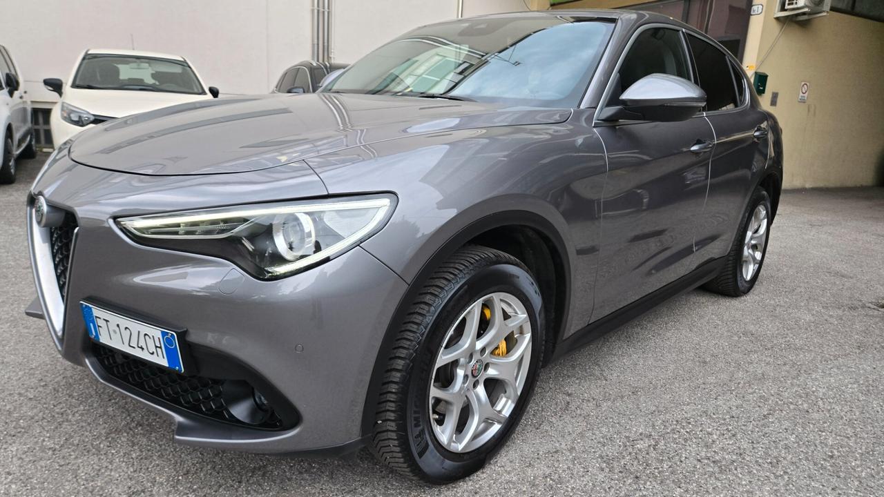 Alfa Romeo Stelvio 2.2 Turbodiesel 210 CV AT8 Q4 Executive