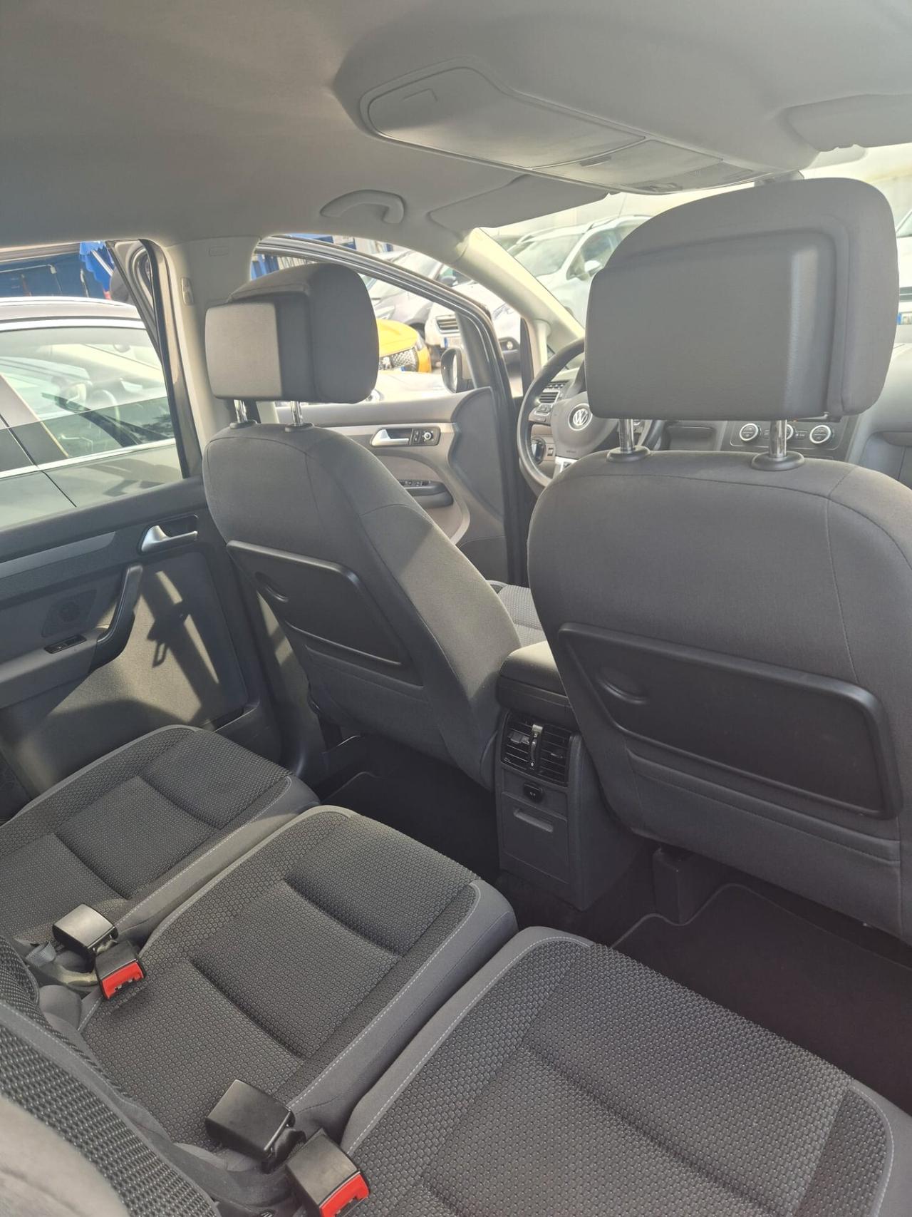 Volkswagen Touran 1.6 TDI. 7 POSTI ANNO 2014