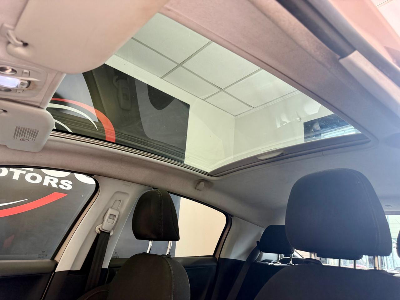 Peugeot 208 1.4 HDi 68 CV 5 porte Allure